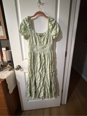 Light Green Gingham Puff-Sleeve Dress